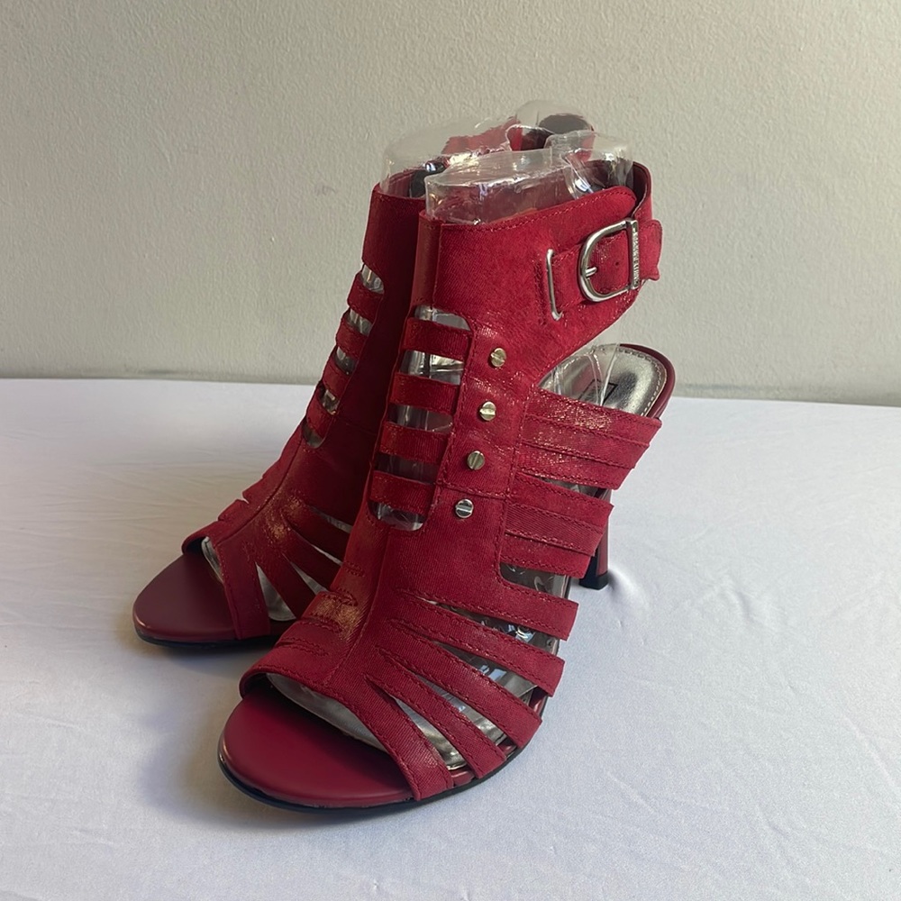 Red Harley-Davidson Strappy Heels with Buckle NWT Size 6 .